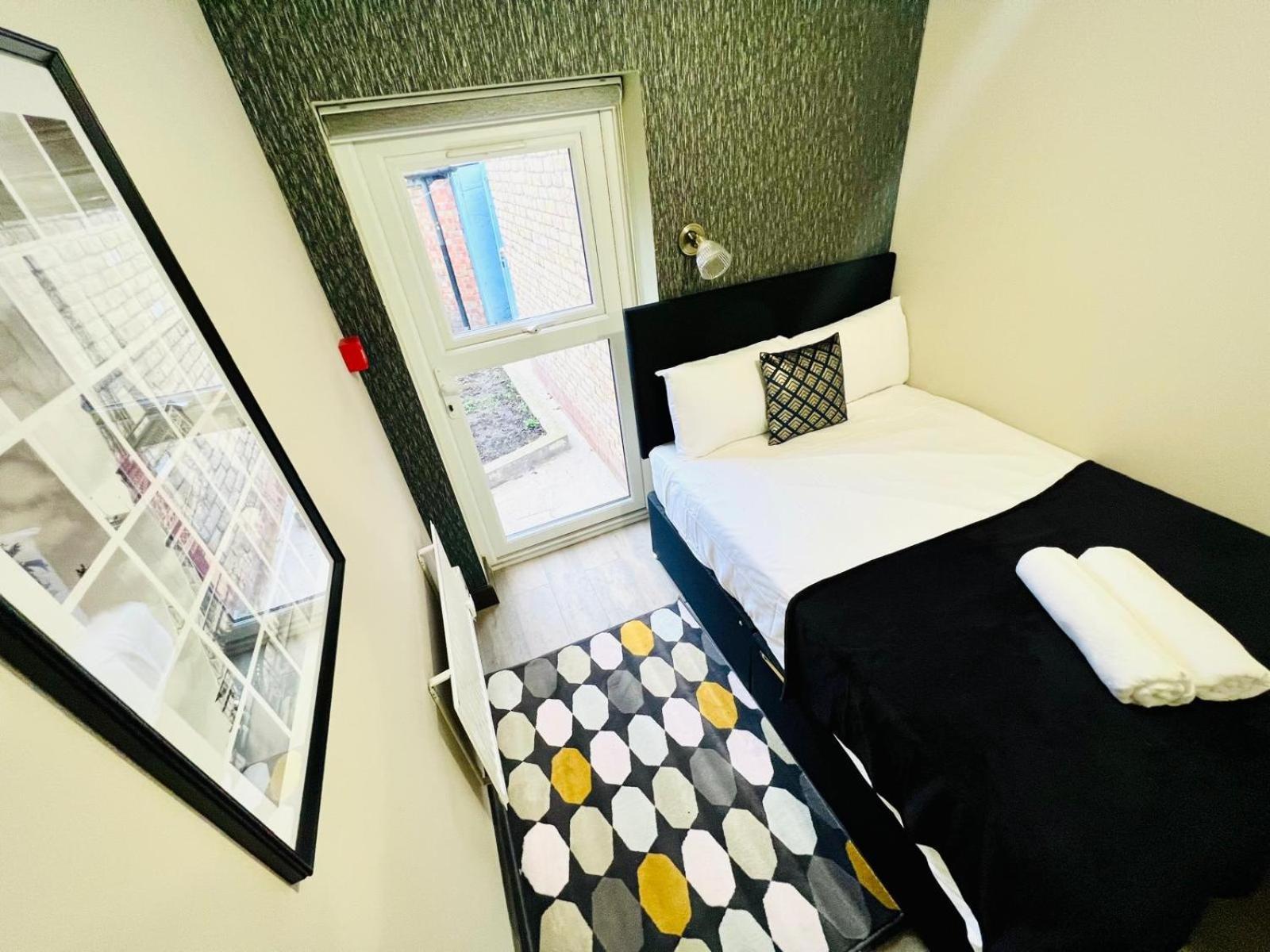 Caledonian House - Vibrant Vibe London